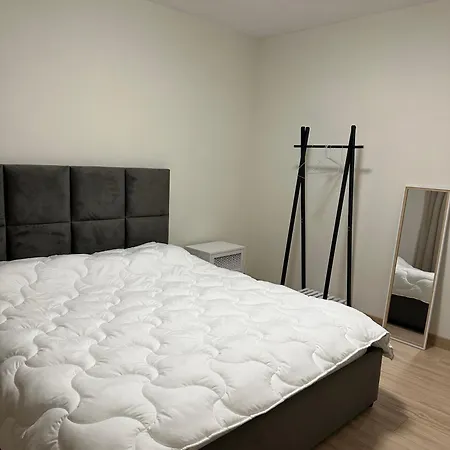 아파트 White Apartment, In The Center Of *