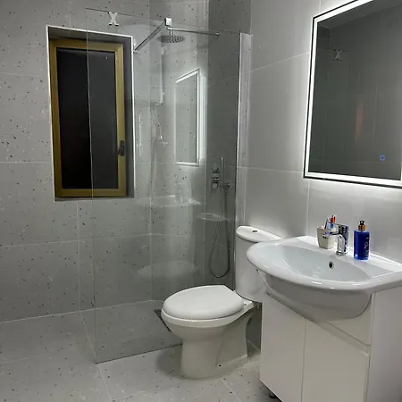 公寓 White Apartment, In The Center Of *