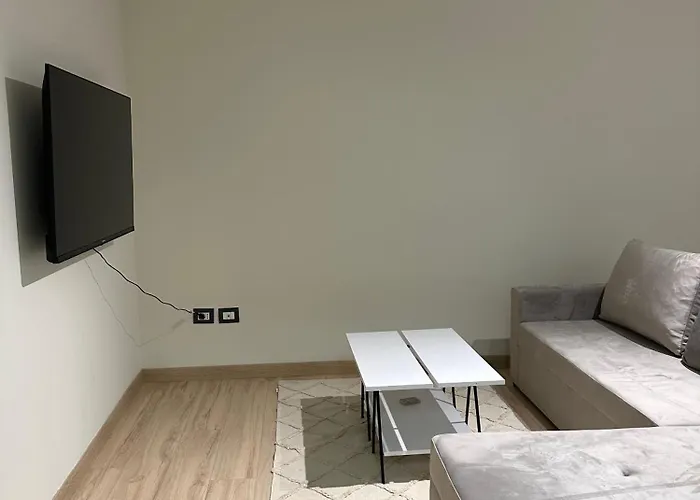 White Apartment, In The Center Of * 티라나